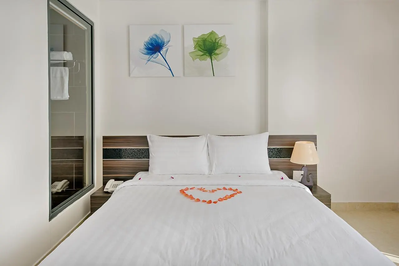 Kaluga Hotel Da Nang 2*,  Vietnam